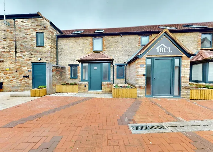 Bicester Court