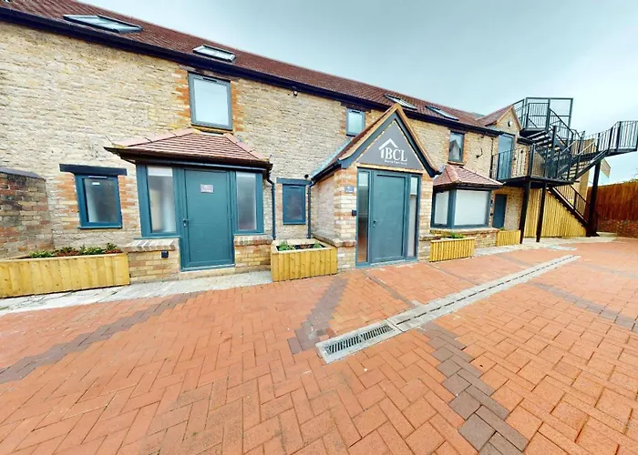 Bicester Court